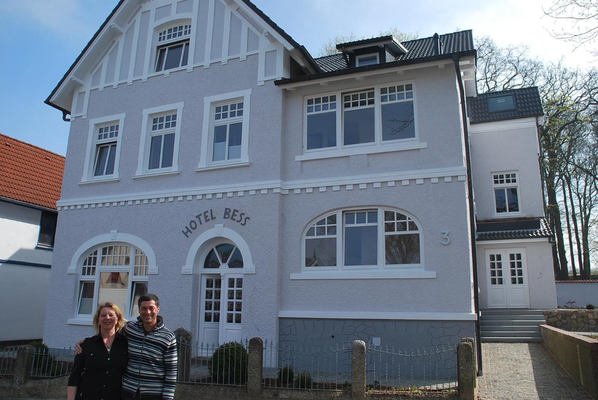 Hotel Bess Albersdorf  Екстериор снимка