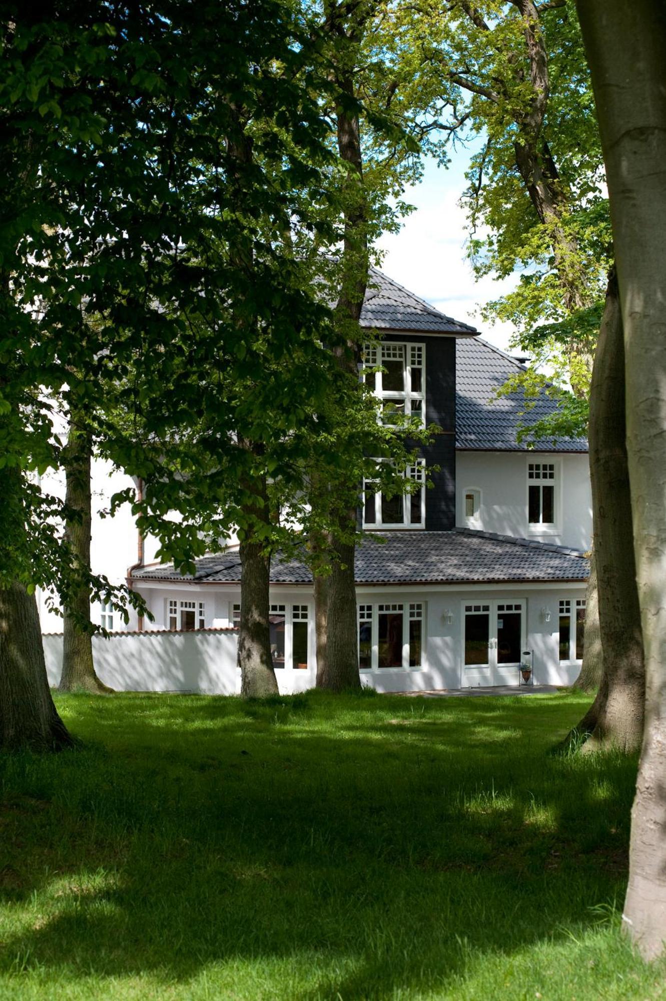 Hotel Bess Albersdorf  Екстериор снимка